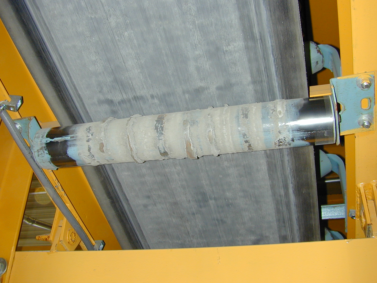 Corroded conveyor before rust proof coating system